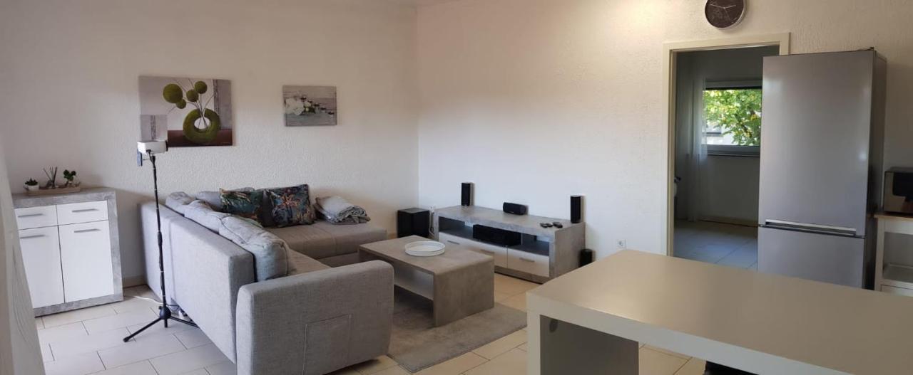 Easystay#4 Home Cinema Ferienwohnung In Kliniknaehe Mit Balkon, Boxspringbett & Netflix Bad Oeynhausen Exteriér fotografie
