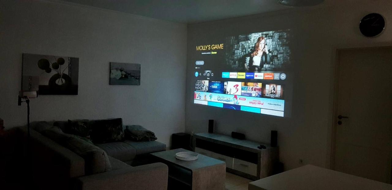 Easystay#4 Home Cinema Ferienwohnung In Kliniknaehe Mit Balkon, Boxspringbett & Netflix Bad Oeynhausen Exteriér fotografie