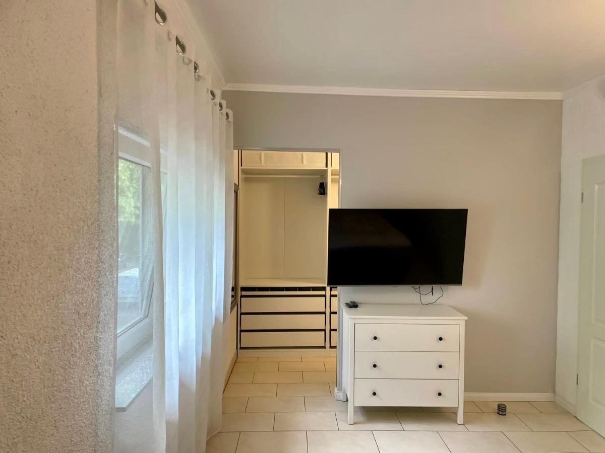 Easystay#4 Home Cinema Ferienwohnung In Kliniknaehe Mit Balkon, Boxspringbett & Netflix Bad Oeynhausen Exteriér fotografie