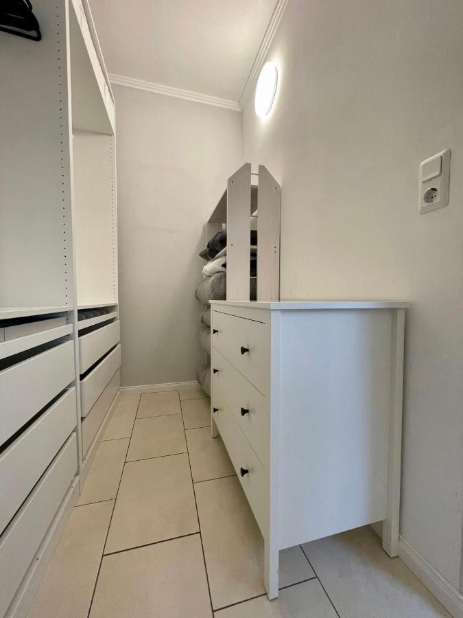 Easystay#4 Home Cinema Ferienwohnung In Kliniknaehe Mit Balkon, Boxspringbett & Netflix Bad Oeynhausen Exteriér fotografie